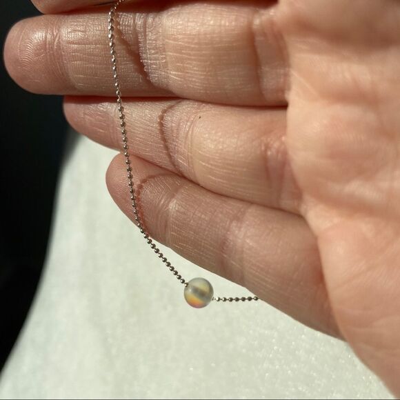 🍭6/$30 Reflective bead necklace - Picture 3 of 6